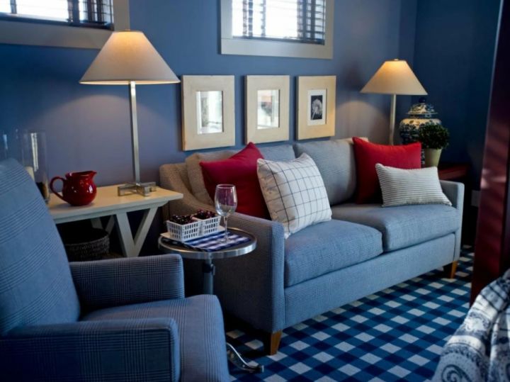 Комплект дивана и кресла в синем цвете