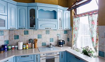 20 примеров обновления старой кухни с помощью самоклеящейся плёнки без ремонта и больших затрат