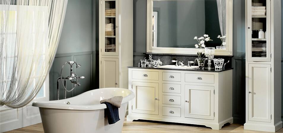 Выбираем мебель для ванной комнаты: модели, материалы, конструкция и стили с красивыми фото