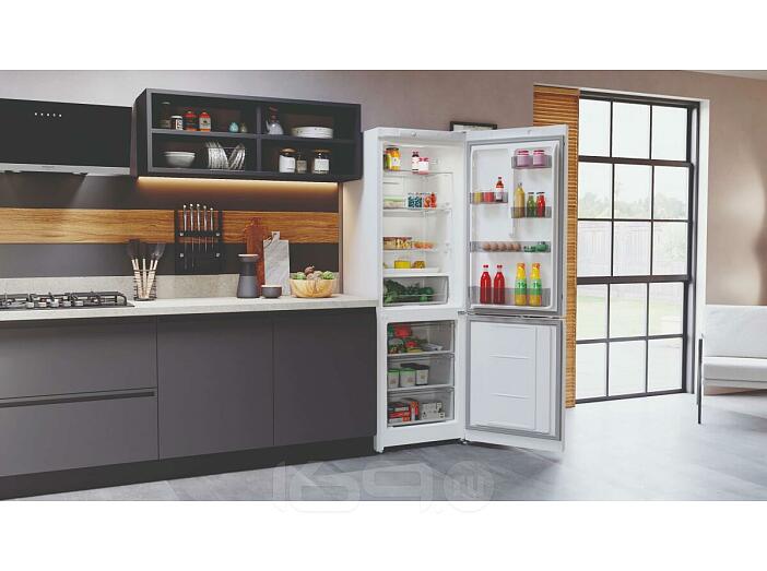 Комбинированный холодильник Hotpoint HT 4180 W