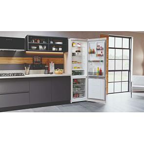 Комбинированный холодильник Hotpoint HT 4200 AB