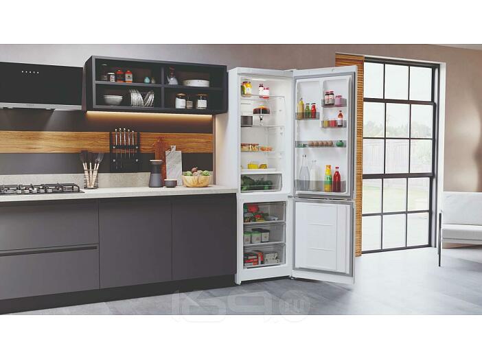 Комбинированный холодильник Hotpoint HT 5200 W