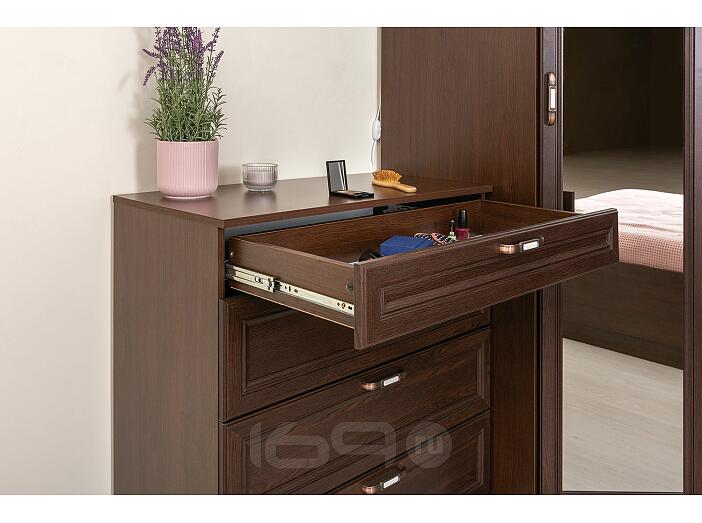 Мадэра Комод 13.116