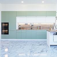 Модульный кухонный гарнитур Фьюжн-02 Silky Mint, Silky White/Белый 2140x4400x600