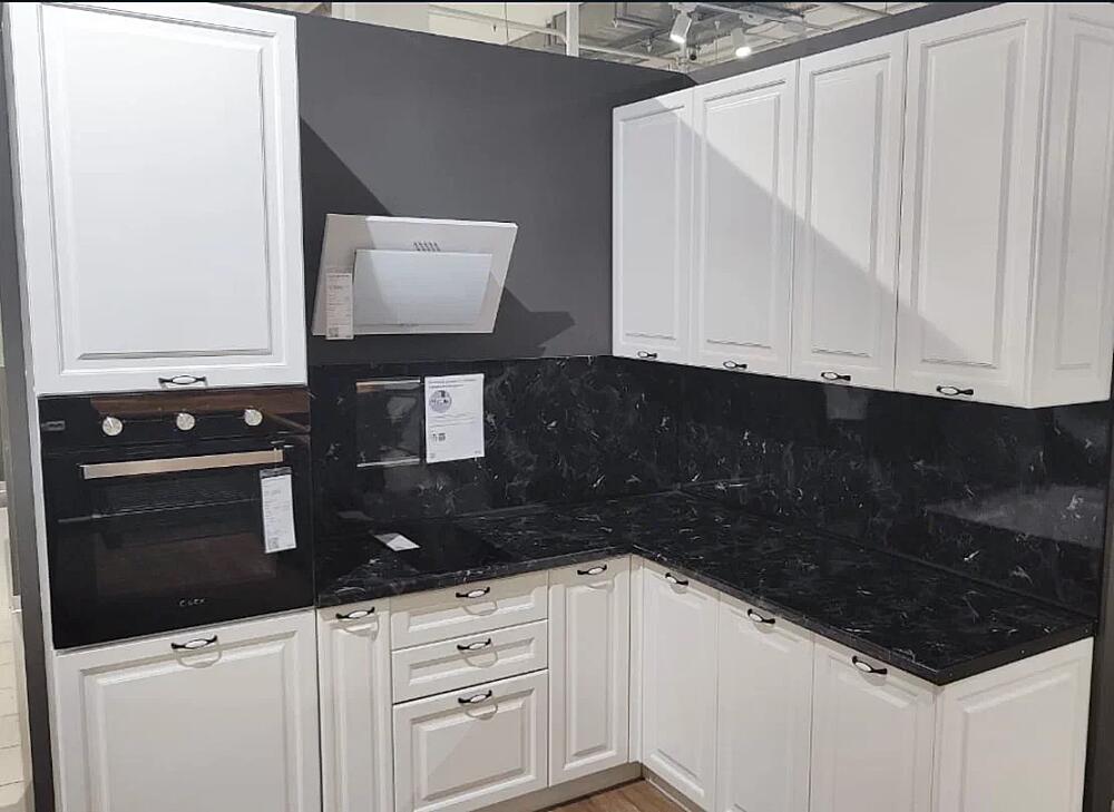 

Кухня угловая Ницца Blanco/Белый 2350*2200/1800*600 Выставочный образец Новокосино