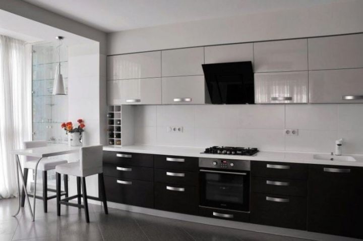 Черно-белая кухня: фото идей дизайна интерьера в черно-белом цвете