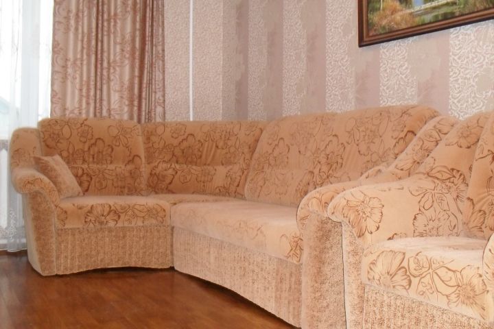 Диван с креслом с обивкой из флока