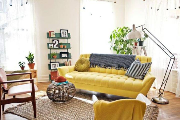 Желтый диван в интерьере: плюсы и минусы, материалы, формы, сочетания сдругими цветами, 30+ фото