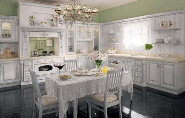 Белая кухня гостиная в классическом стиле