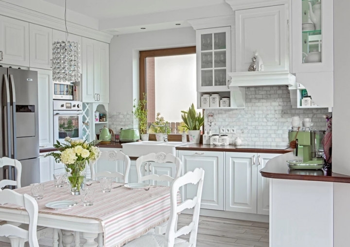 Интерьер в белом цвете Кухни Прованс