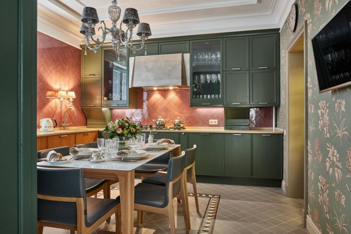 Кухня в классическом стиле — образец дорогого и безупречного домашнего интерьера