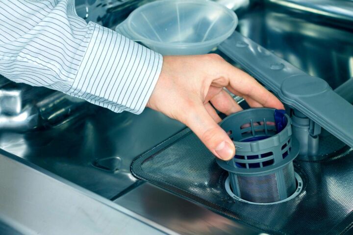 Всё, что нужно для посудомойки: краткий обзор экосредств для посудомоечных машин от DeLaMark