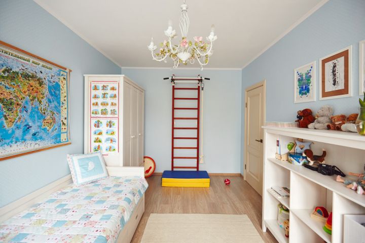 Узкая детская комната: 105 фото реальных примеров планировки и оформления узких и длинных комнат