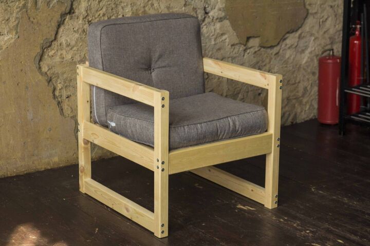 Простая модель кресла, сделанного своими руками