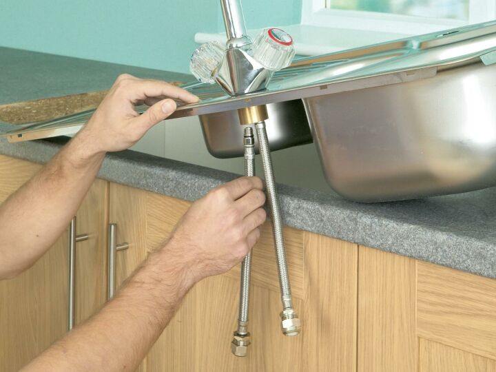 Как поменять смеситель на кухне: ремонтируем своими руками