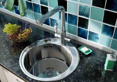 Как избавиться от запаха канализации в раковине дома