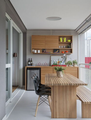 Дизайн кухни с балконом