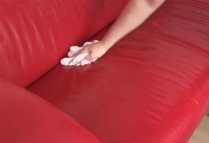 Кожаный диван царапины. Поцарапанный диван. Sofa Cleaning. Как ухаживать за кожаным стулом.