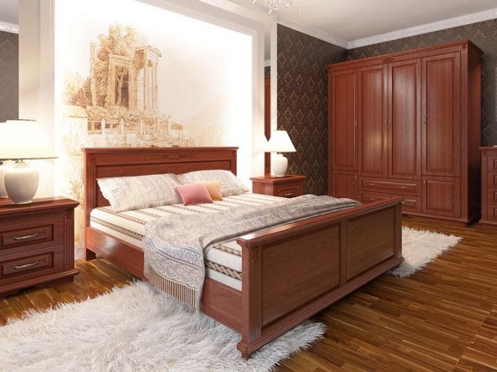Кровать и шкаф из массива дерева