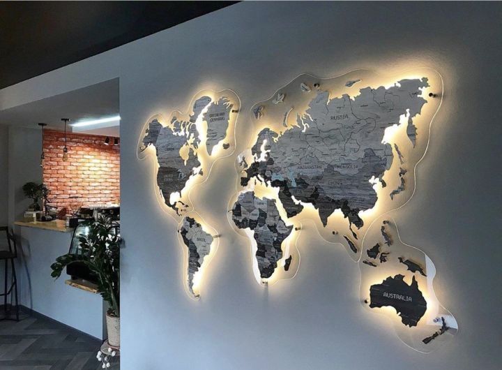 Как лучше повесить карту мира на стену