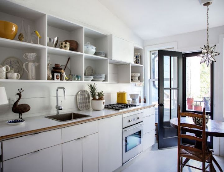  повесить кухонные шкафы на стену: способы креплений, монтаж