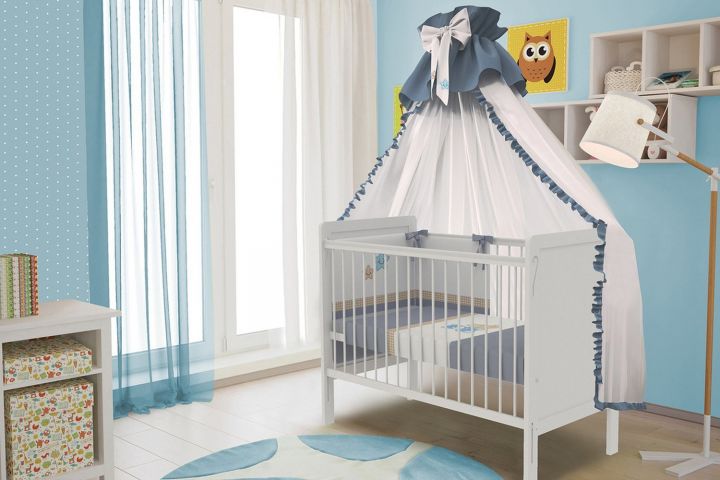 Оформление интерьера спальни с детской кроваткой