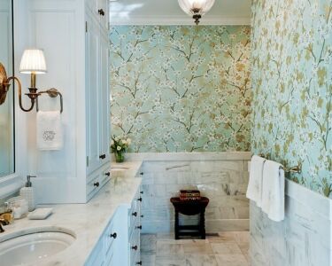 Как класть плитку в ванной на окрашенные стены? Можно ли производить монтаж облицовки?