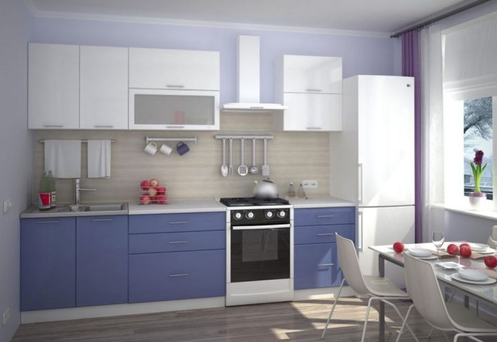 Спокойная бело-голубая кухня с пластиковыми фасадами