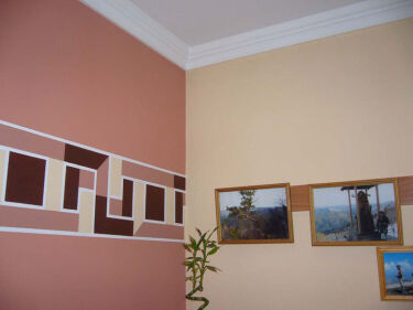 Покраска стен в два цвета: моделируем пространство