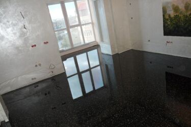 Дизайн коридора пол коричневый