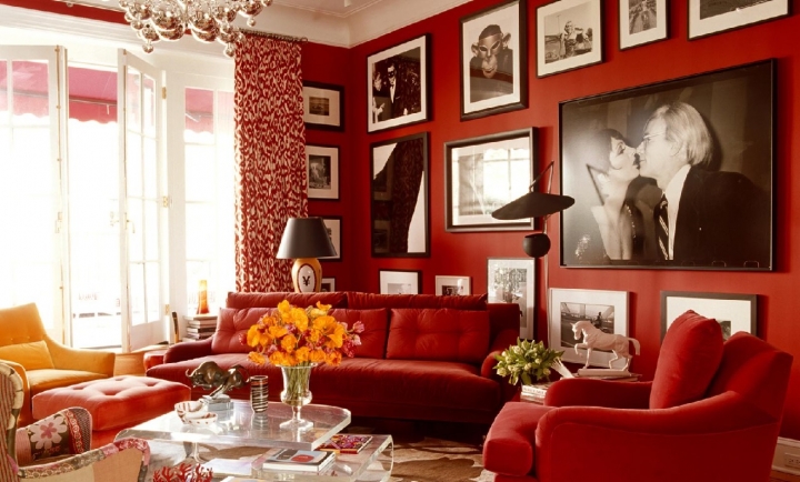 Дизайн гостиной в оттенках красного